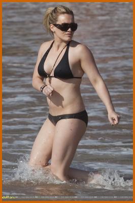 Hilary Duff Sexy In Black Bikini in Hawaii